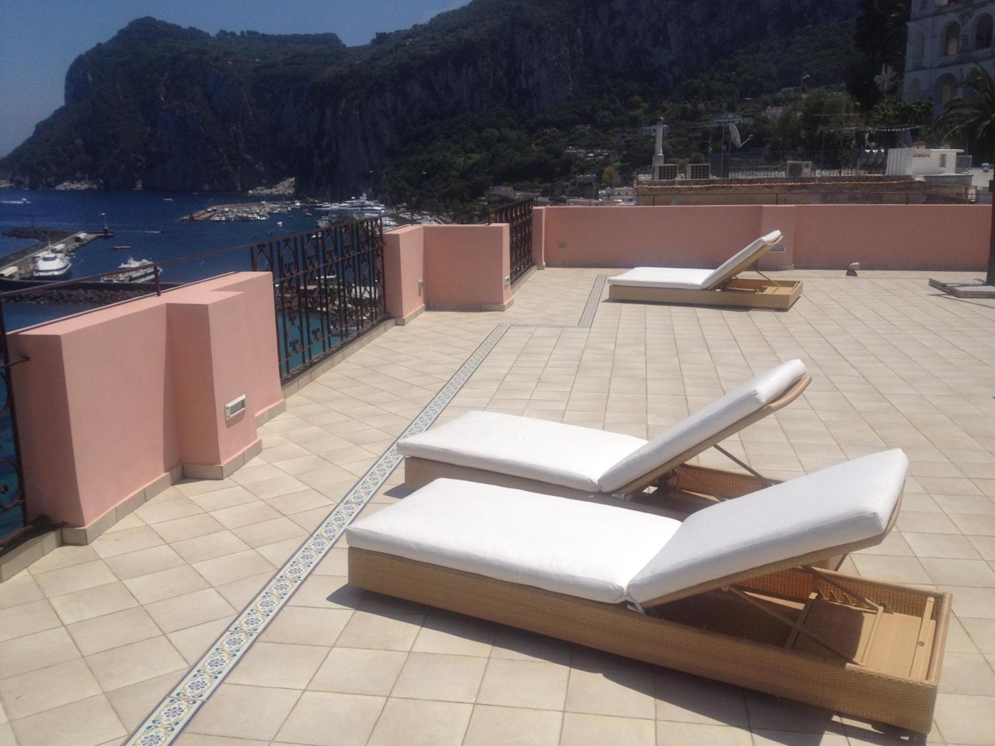 Capri Inn Luaran gambar