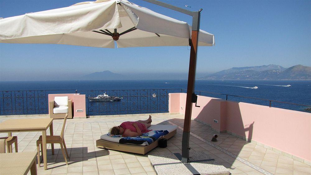 Capri Inn Luaran gambar