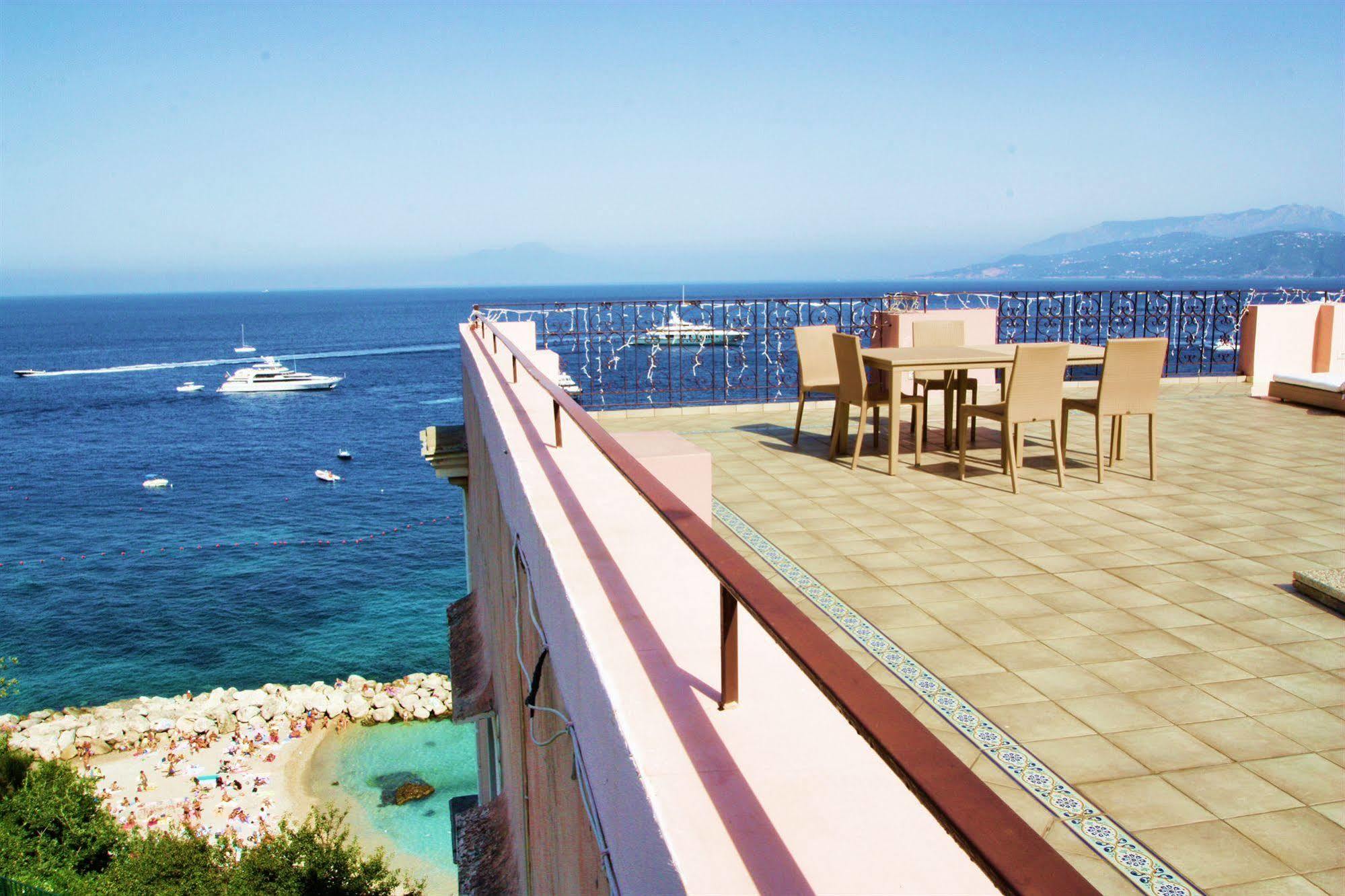 Capri Inn Luaran gambar