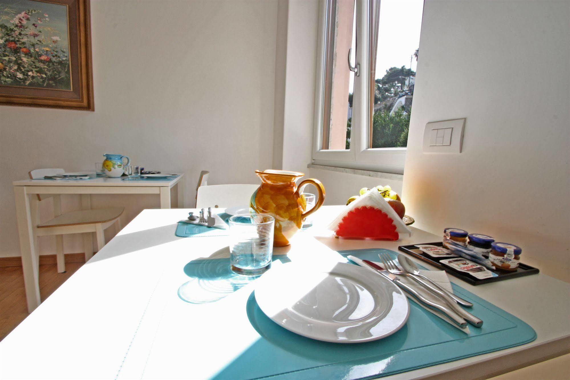 Capri Inn Luaran gambar