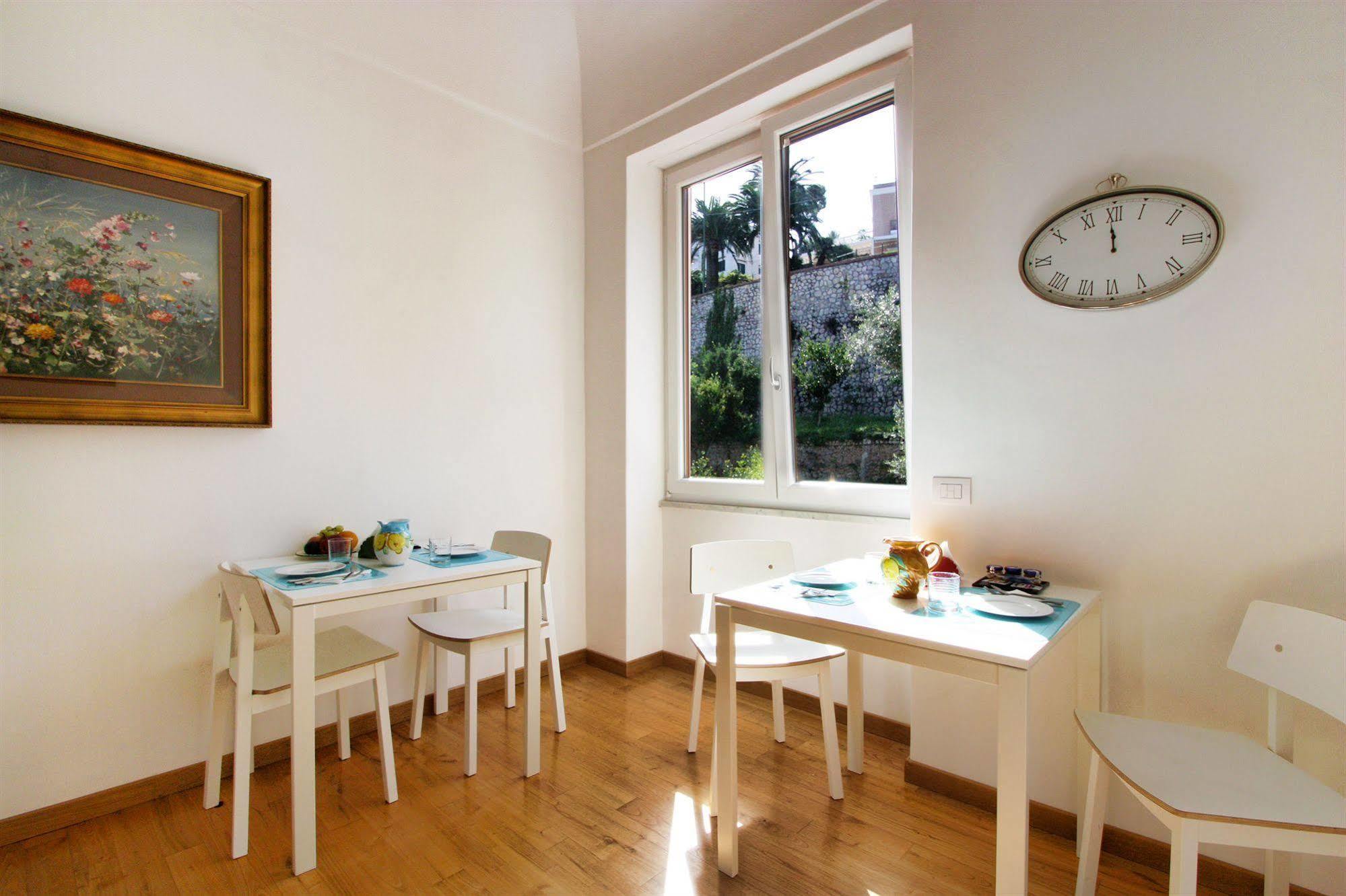 Capri Inn Luaran gambar