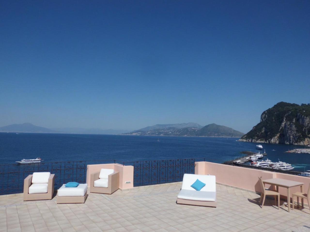 Capri Inn Luaran gambar